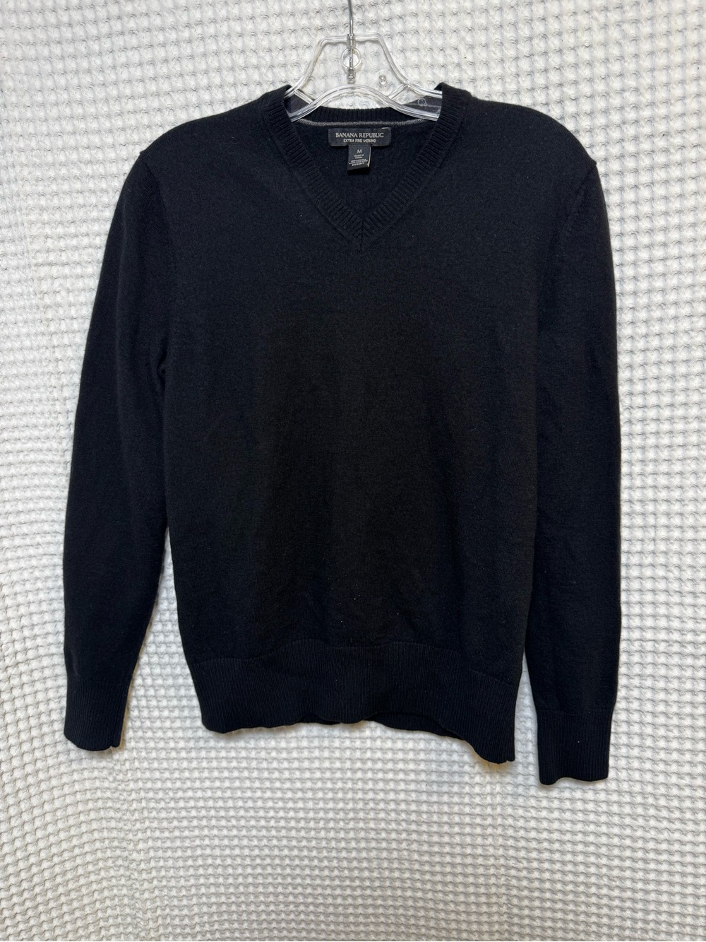 Banana Republic Black 100% Extra Fine Morino Wool V-Neck Sweater, Size Medium